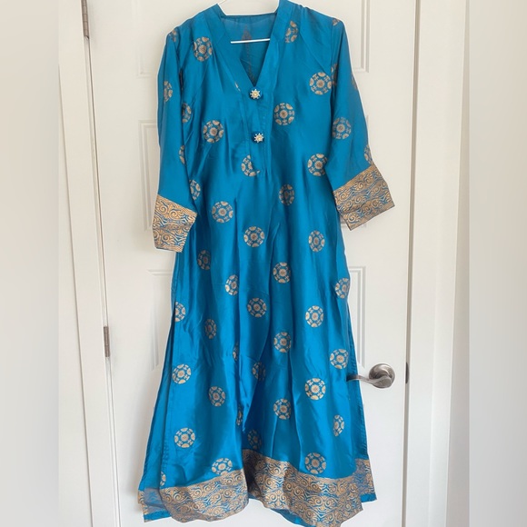 Beautiful Turquoise Blue Gold Indian Pakistani Dress Kurti Size Small - Picture 3 of 3